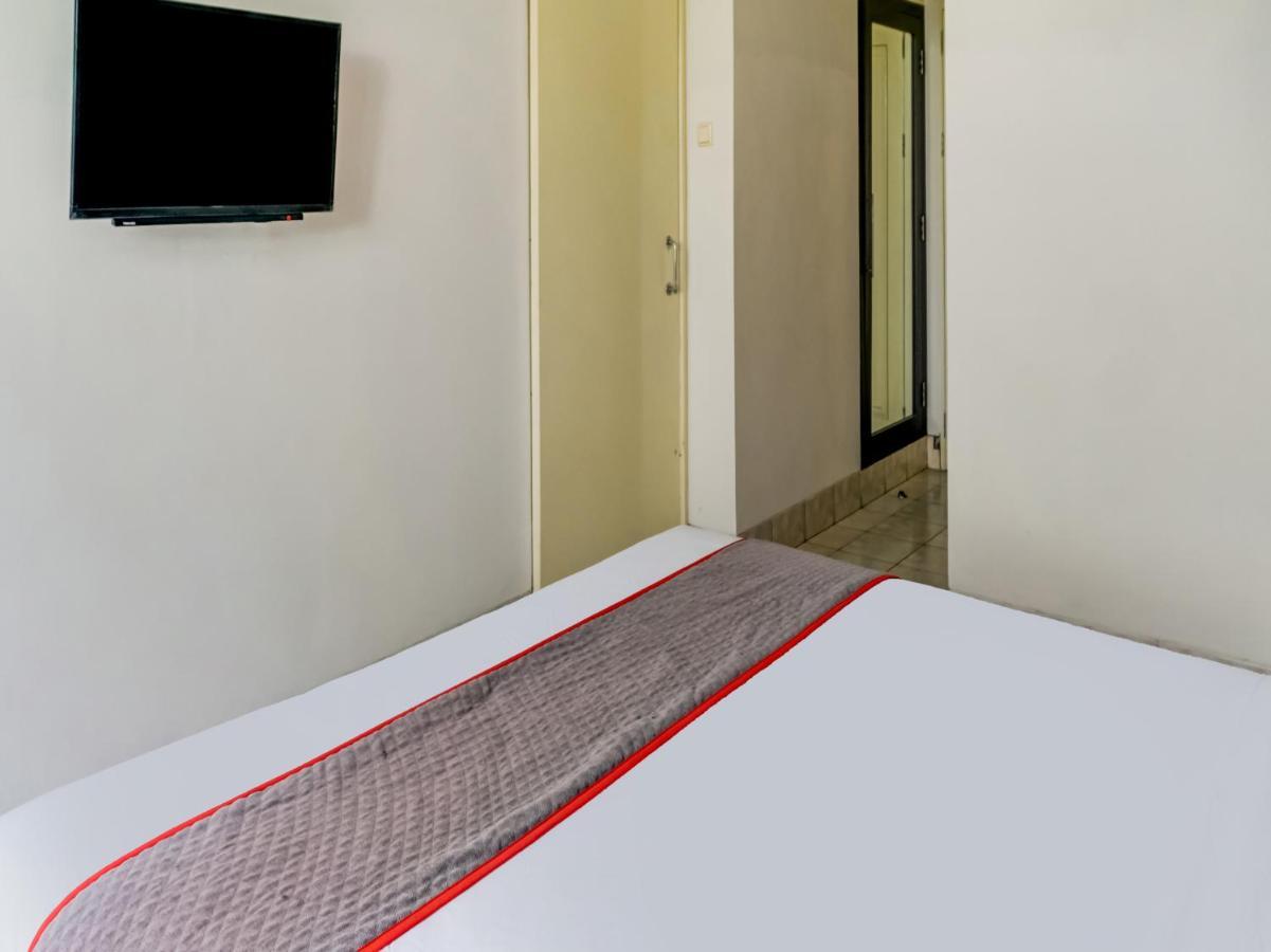 Townhouse Oak Hotel Grand Cikarang Exterior foto