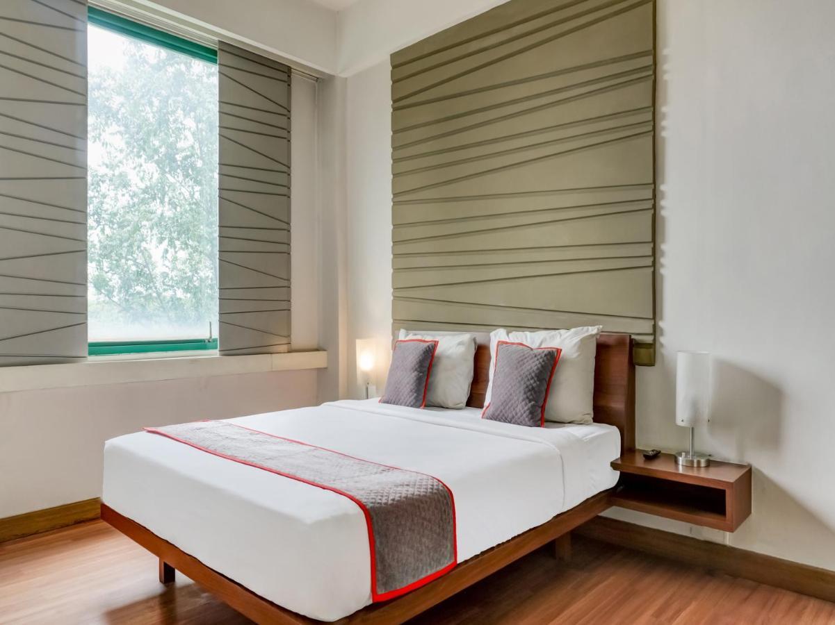 Townhouse Oak Hotel Grand Cikarang Exterior foto